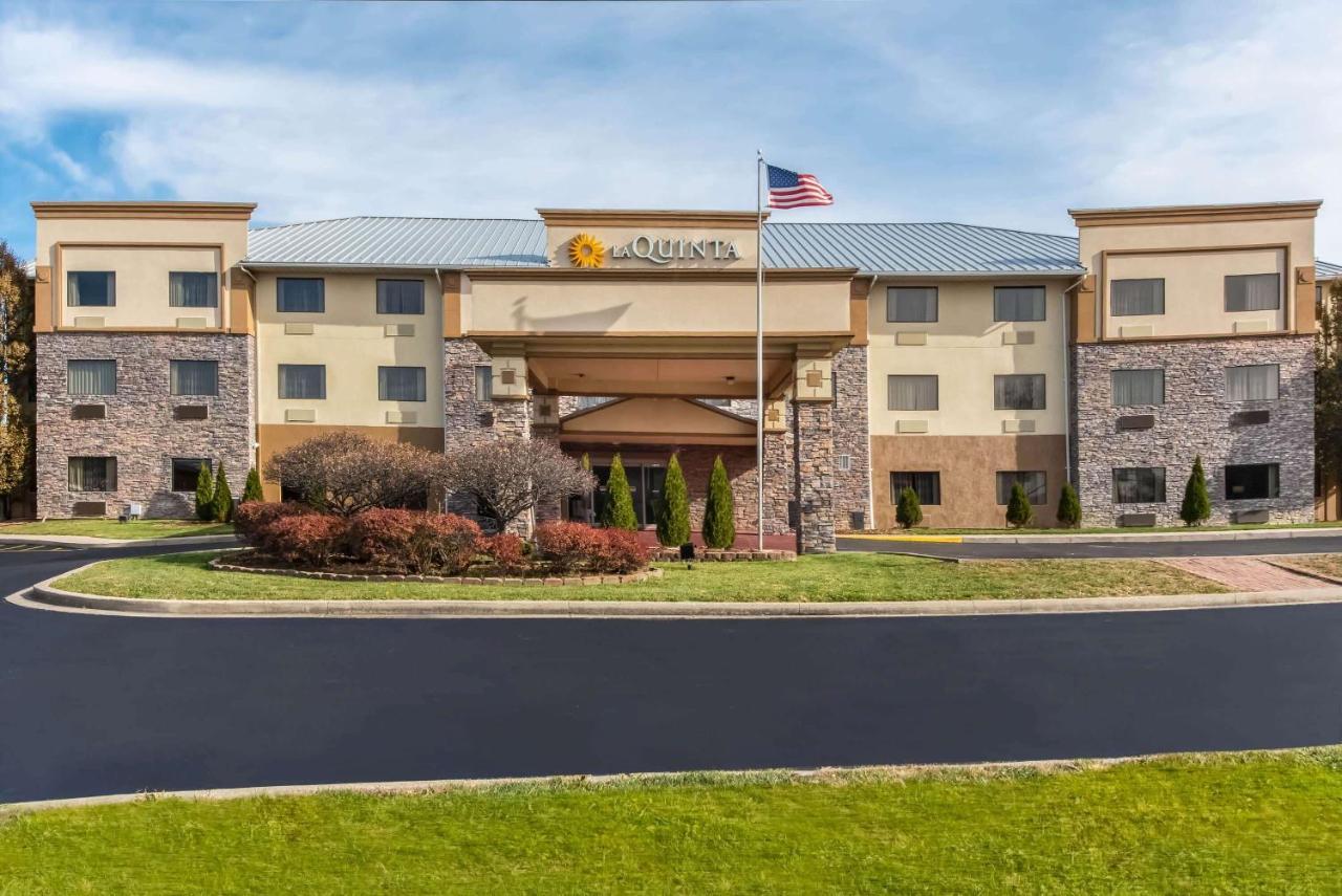 Hotel La Quinta By Wyndham Fairborn Wright-Patterson Extérieur photo