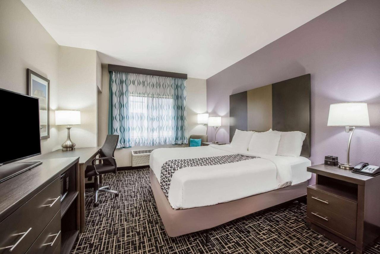 Hotel La Quinta By Wyndham Fairborn Wright-Patterson Extérieur photo