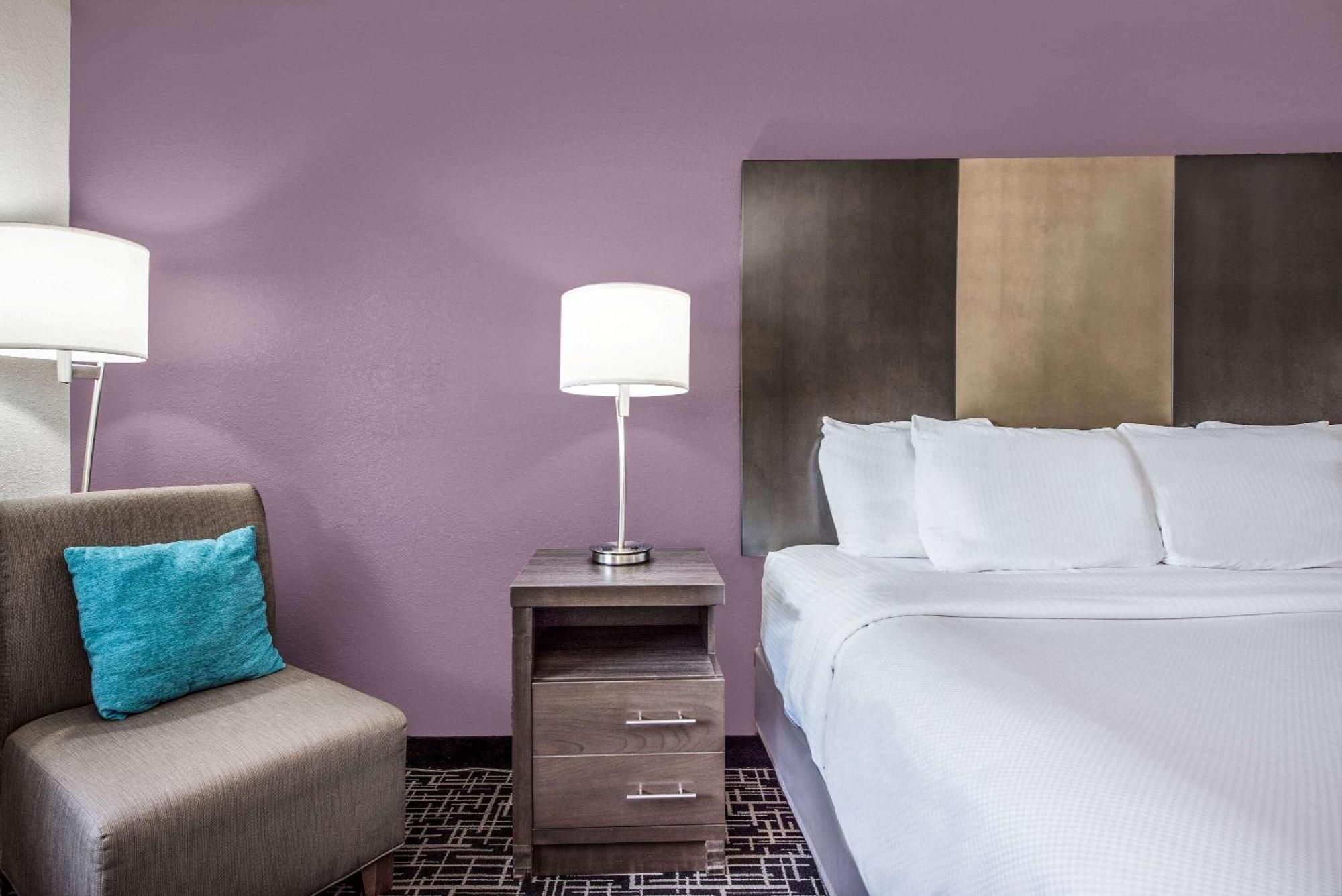 Hotel La Quinta By Wyndham Fairborn Wright-Patterson Extérieur photo