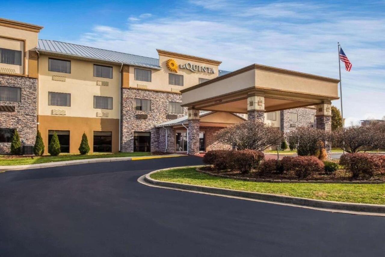 Hotel La Quinta By Wyndham Fairborn Wright-Patterson Extérieur photo