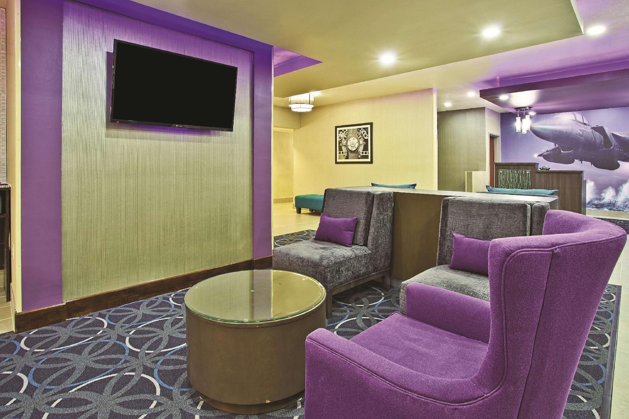 Hotel La Quinta By Wyndham Fairborn Wright-Patterson Extérieur photo